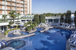 Гостиница Grand Hotel Terme & Spa  Монтегротто Терме